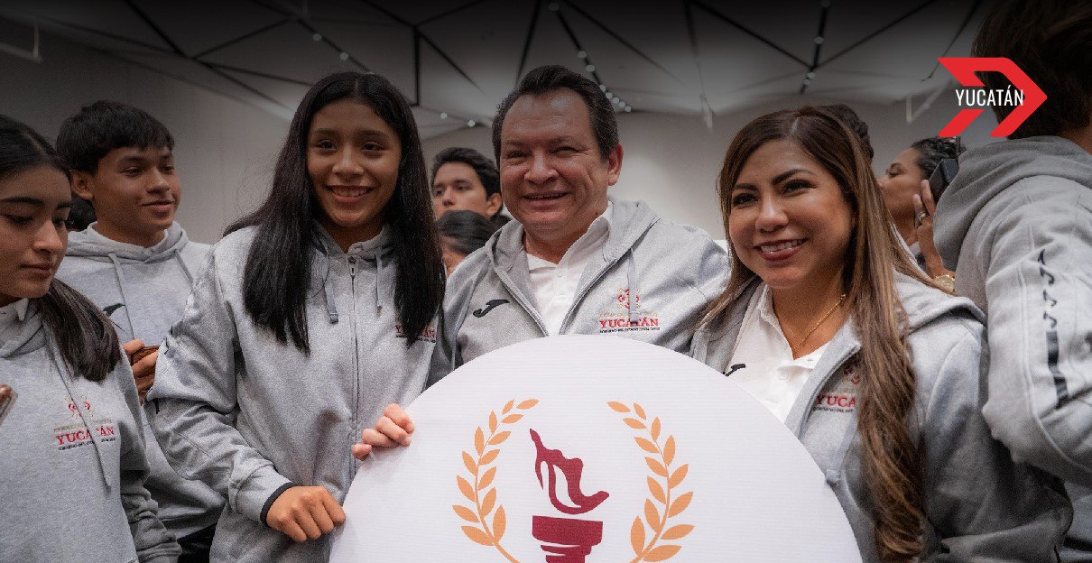 Joaquín Díaz encabezó el abanderamiento de atletas de Yucatán para la Olimpiada Conade 2025